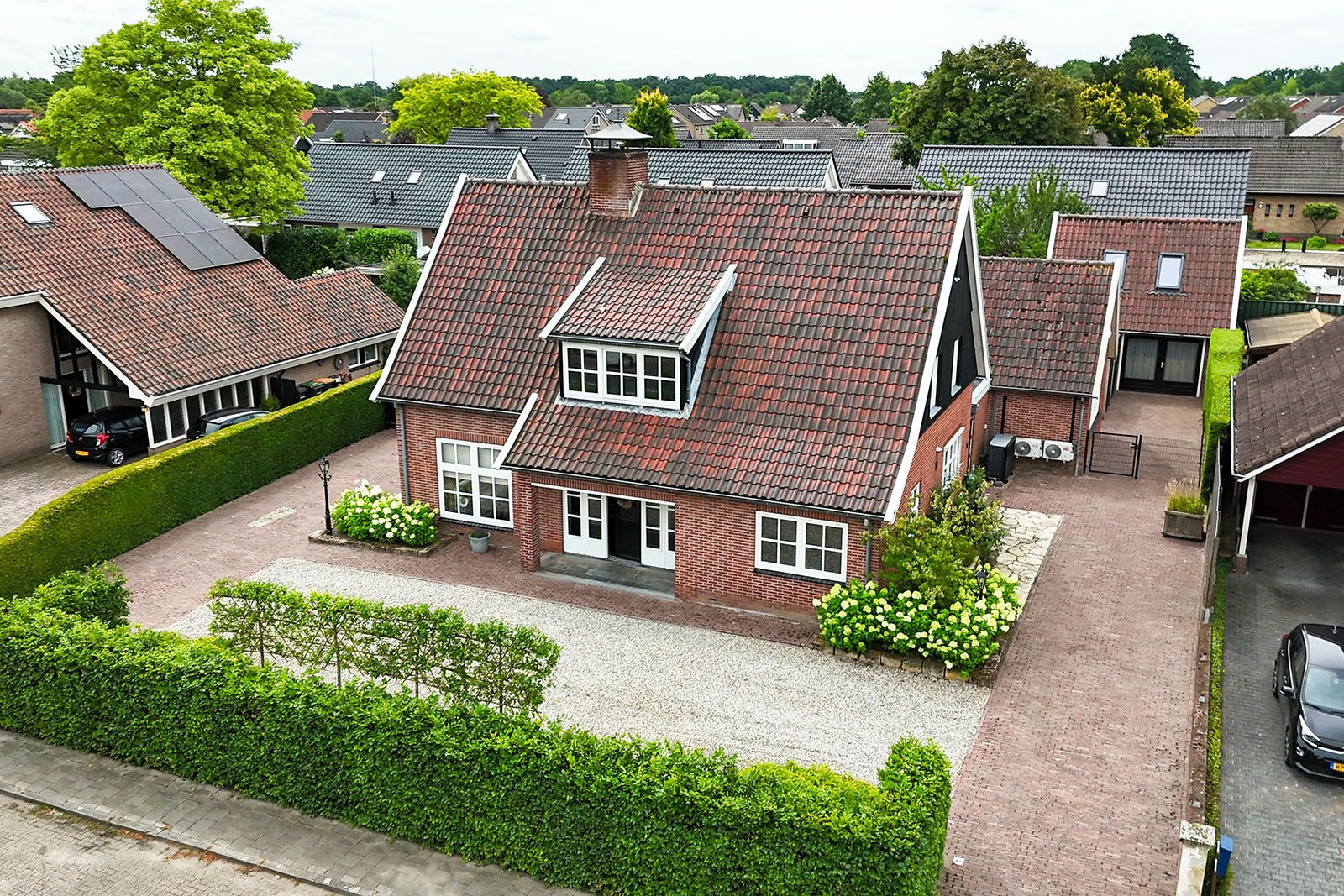 Photo 3 of Denekamperstraat 52