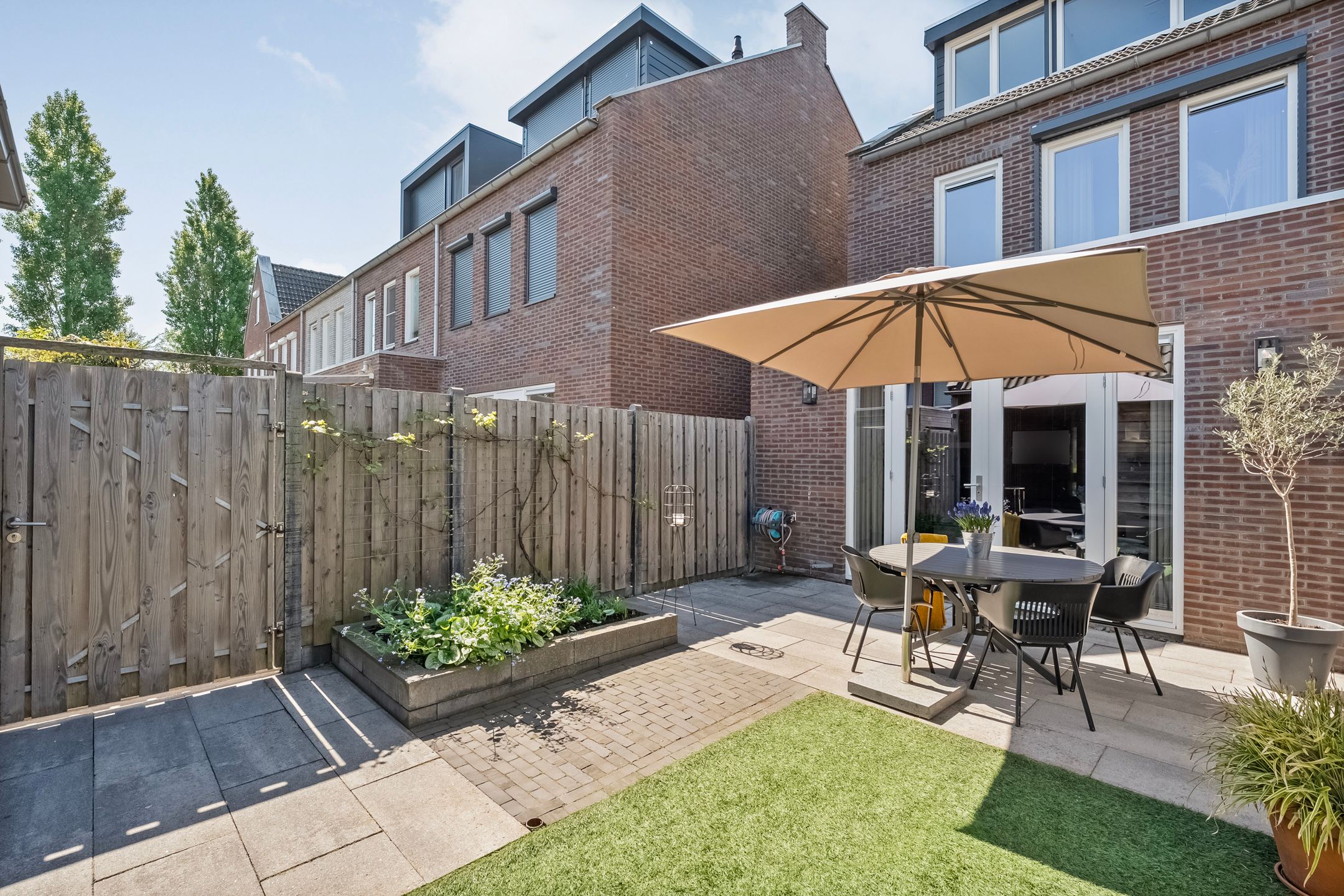 Photo 42 of Toutenburgstraat 46