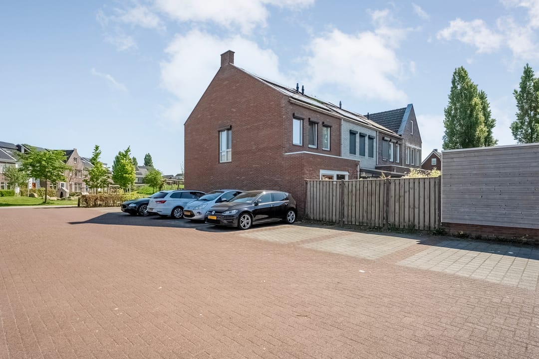 Photo 47 of Toutenburgstraat 46