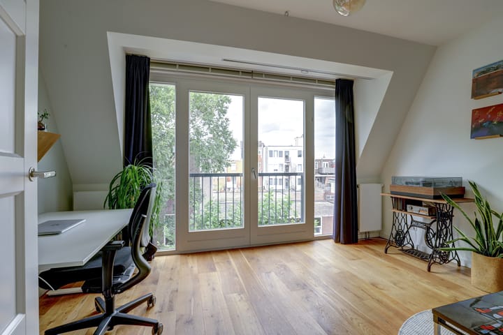 Foto 4 van Esdoornstraat 46