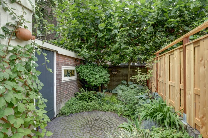 Foto 18 van Esdoornstraat 46