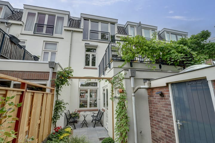 Foto 19 van Esdoornstraat 46