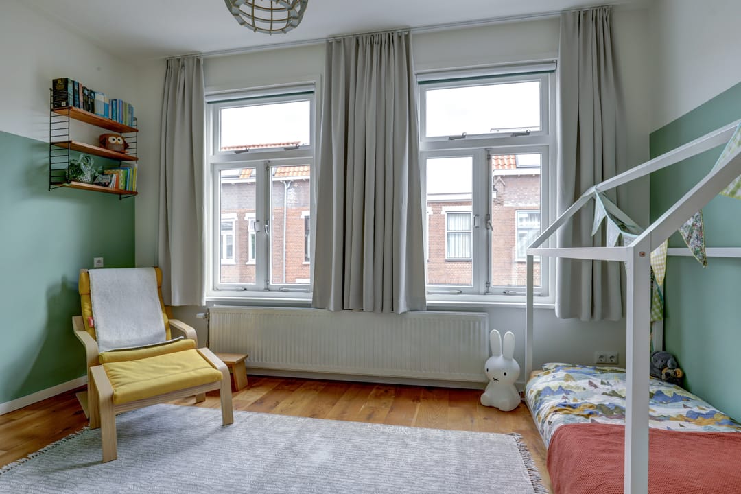 Foto 22 van Esdoornstraat 46