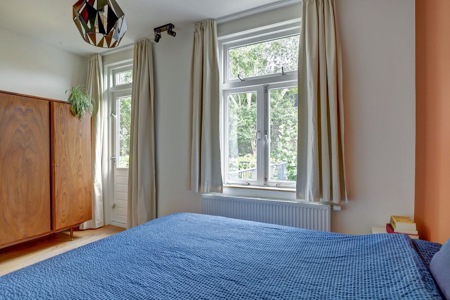 Foto 25 van Esdoornstraat 46