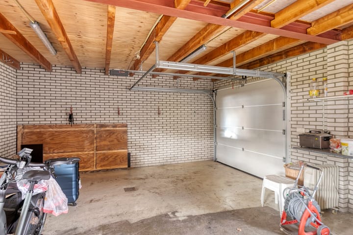 Photo 16 of Brugstraat 41