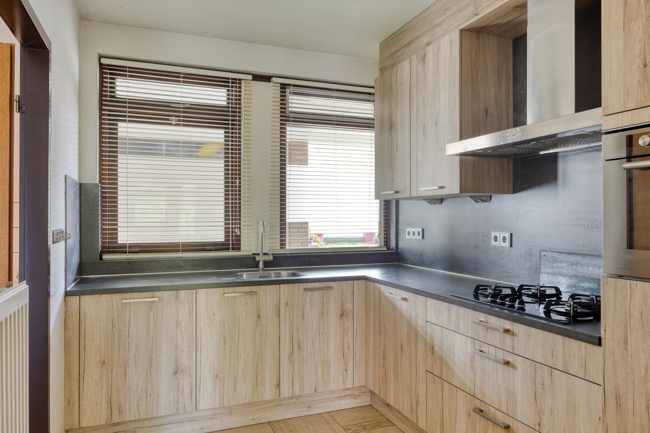 Foto 15 van Molenstraat 3