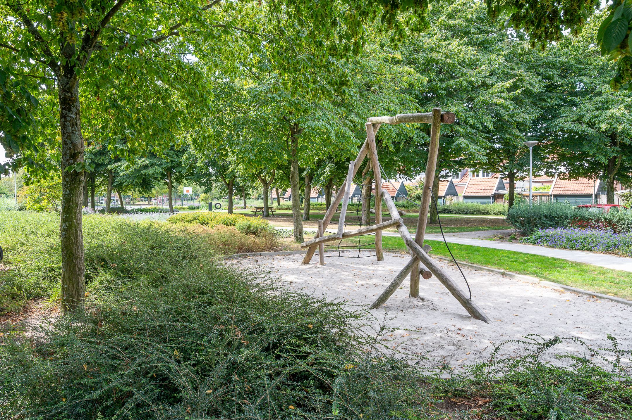 Foto 45 van Irisstraat 10