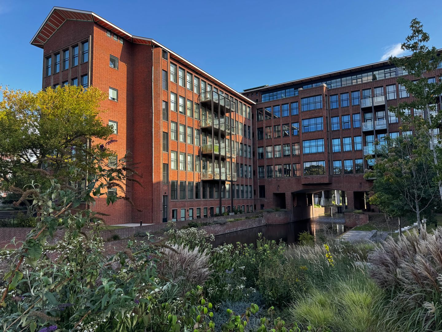 Foto 1 van Plesmanweg 415