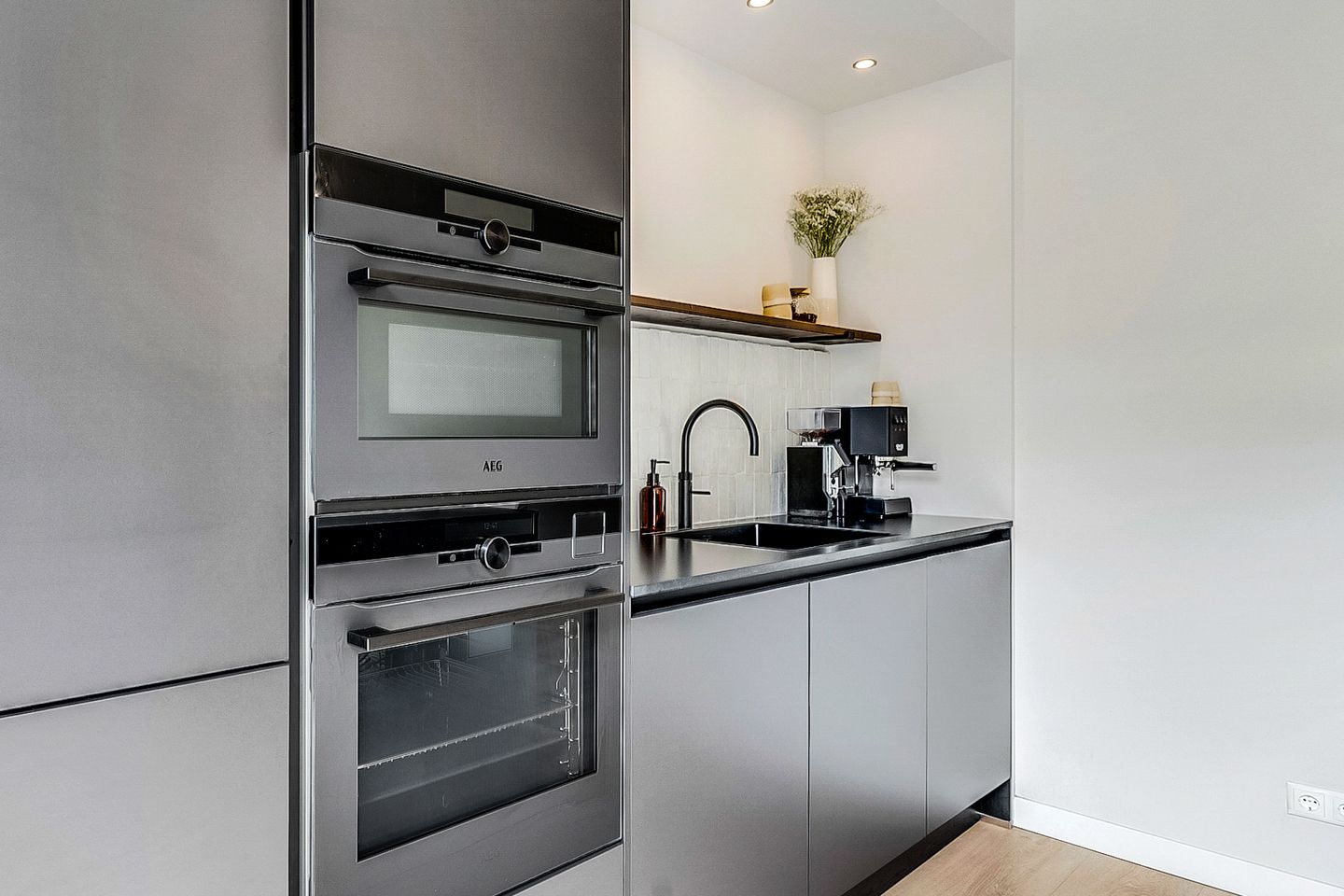 Photo 14 of Belgradostraat 53