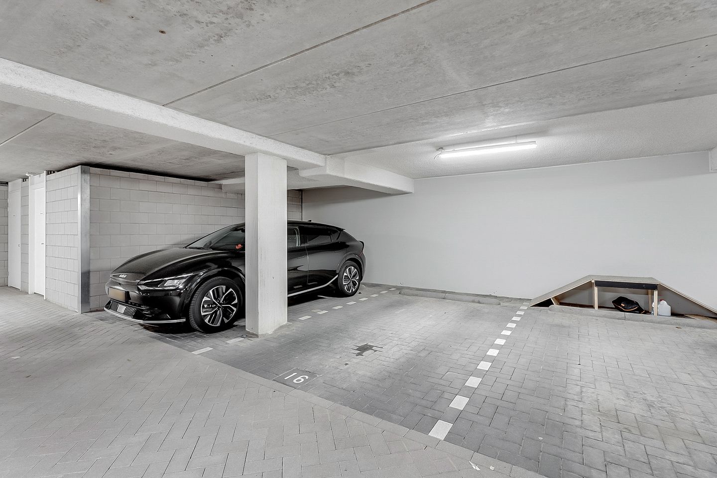 Photo 44 of Belgradostraat 53