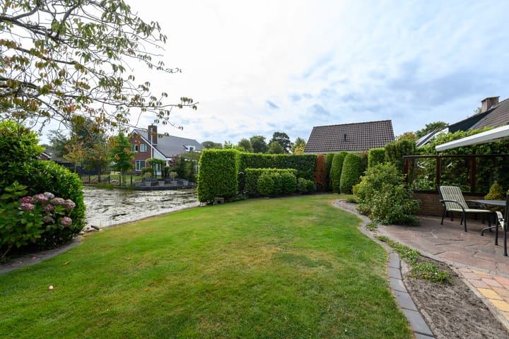 Foto 3 van Aukebaes 6