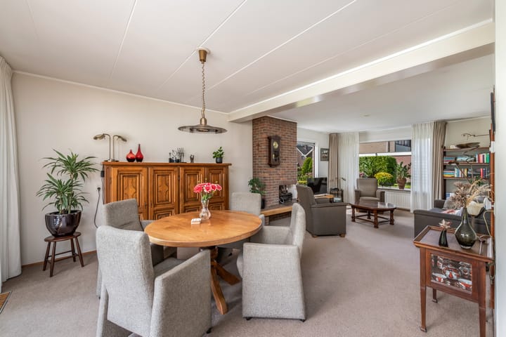 Foto 9 van Aukebaes 6