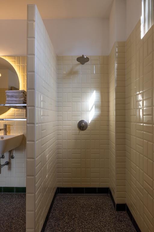 Photo 32 of Heemraadssingel 259