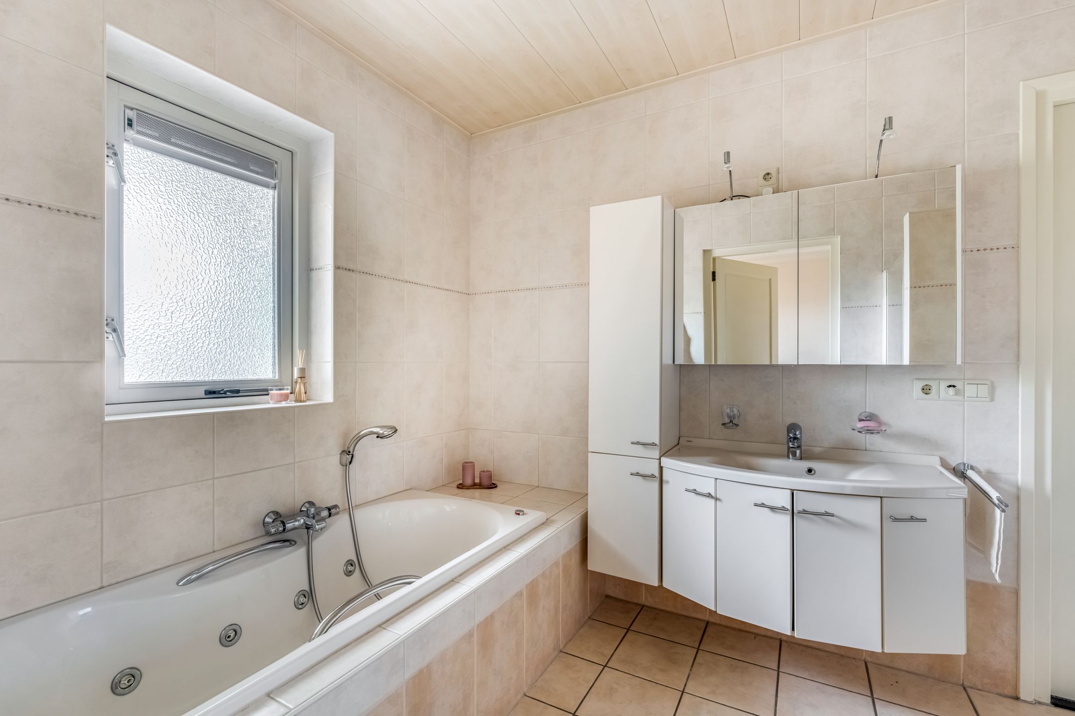 Foto 33 van Hessenweg 1