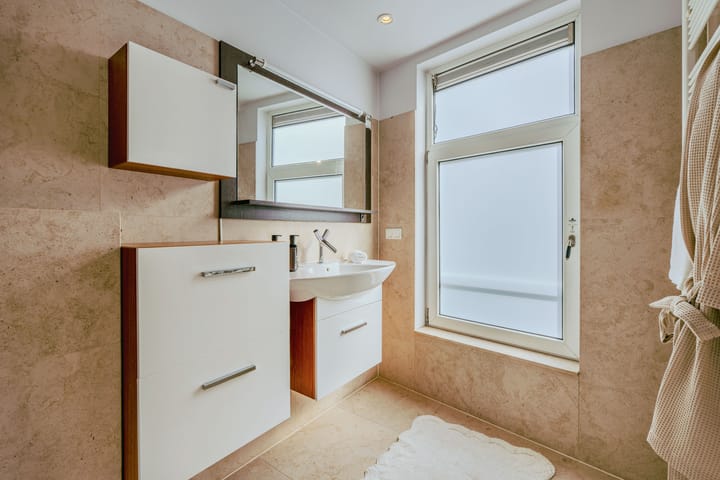 Foto 27 van Tweede Van der Helststraat 22-1