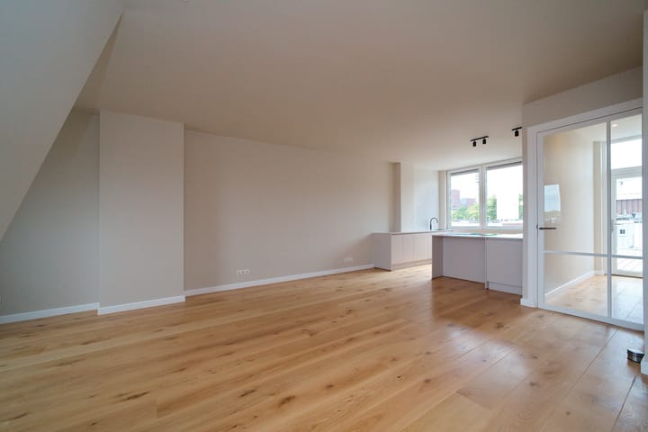 Foto 28 van Johannes Camphuijsstraat 109