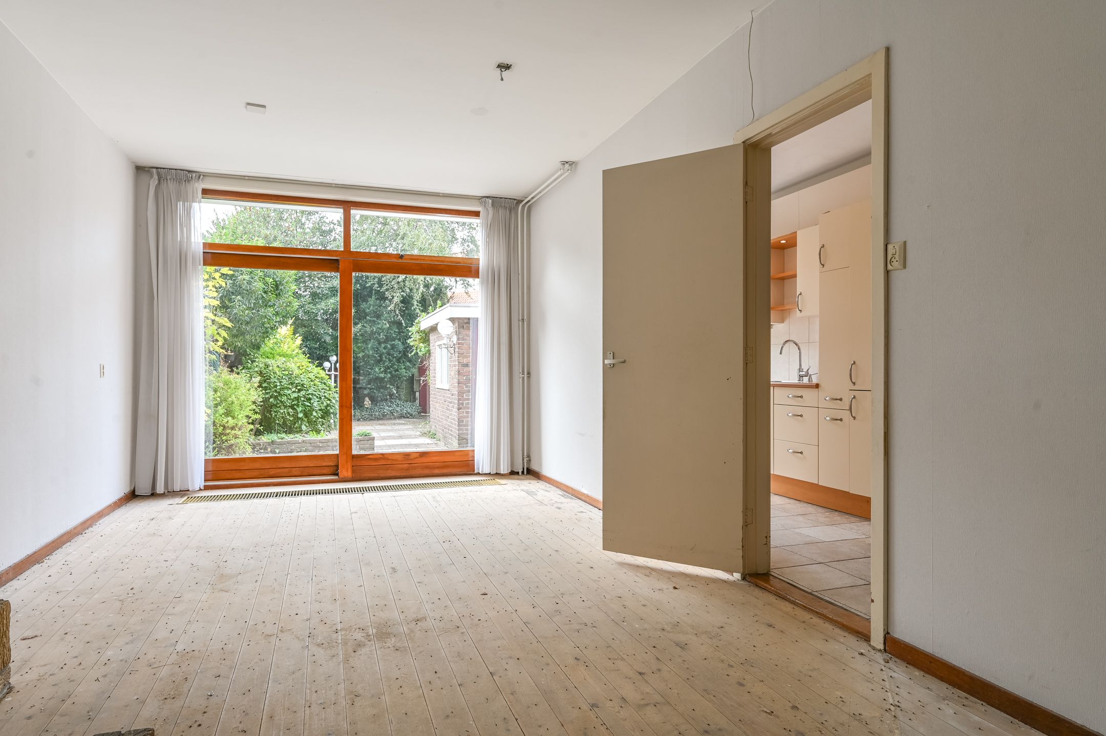 Photo 12 of Velserbroekstraat 13