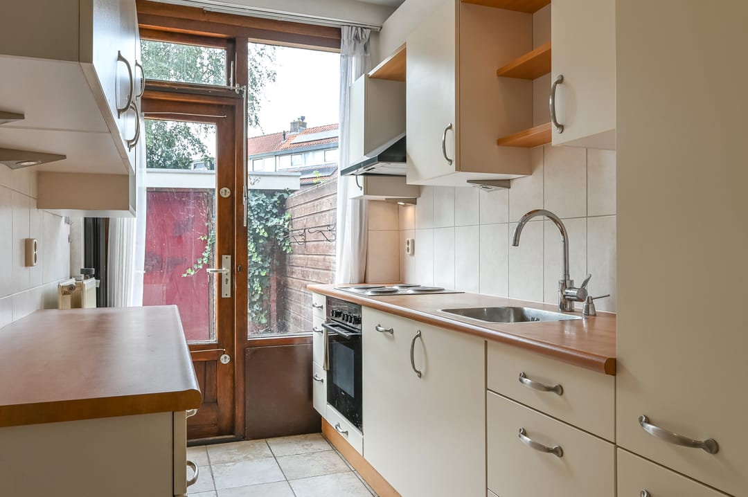 Photo 13 of Velserbroekstraat 13