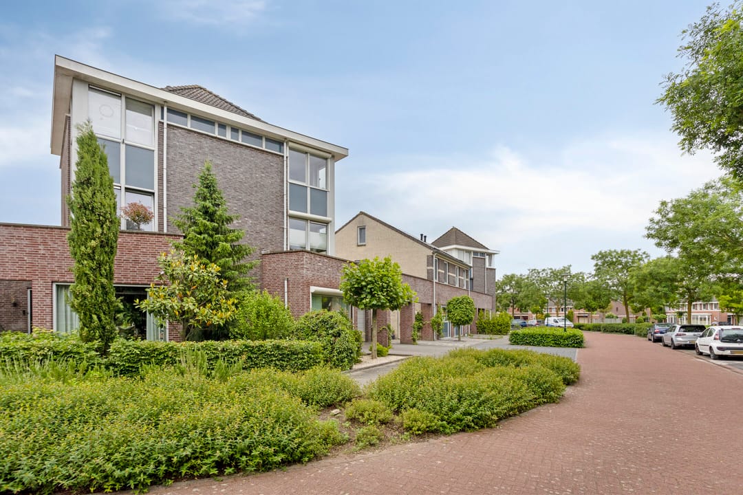 Photo 2 of Ericaplein 27