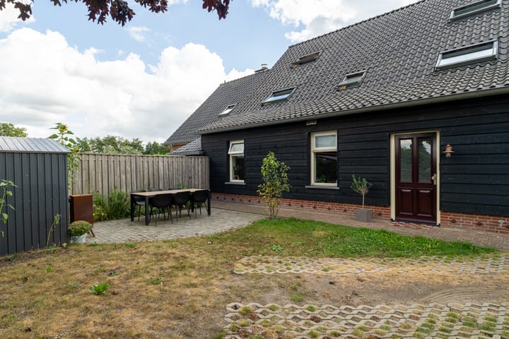 Foto 77 van den Oudert 2-G