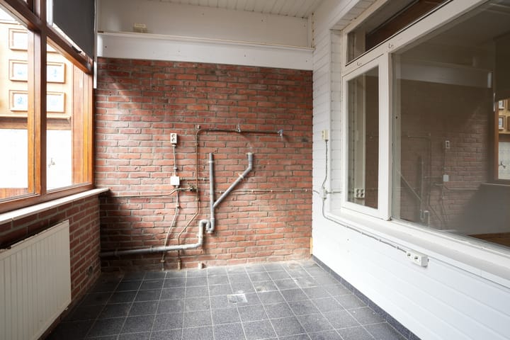 Photo 14 of Dr. A. Kuyperstraat 43