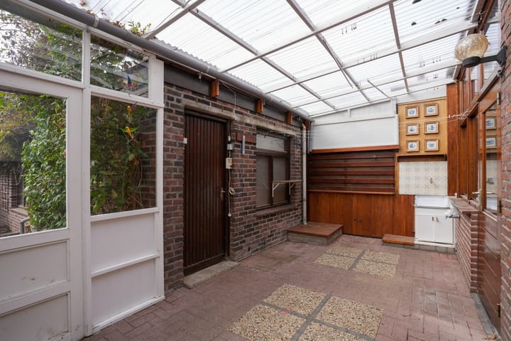 Photo 15 of Dr. A. Kuyperstraat 43