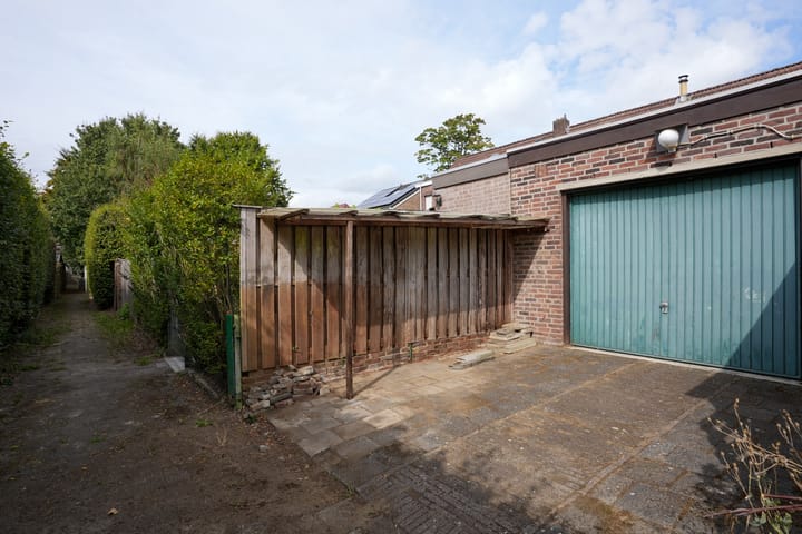 Photo 21 of Dr. A. Kuyperstraat 43