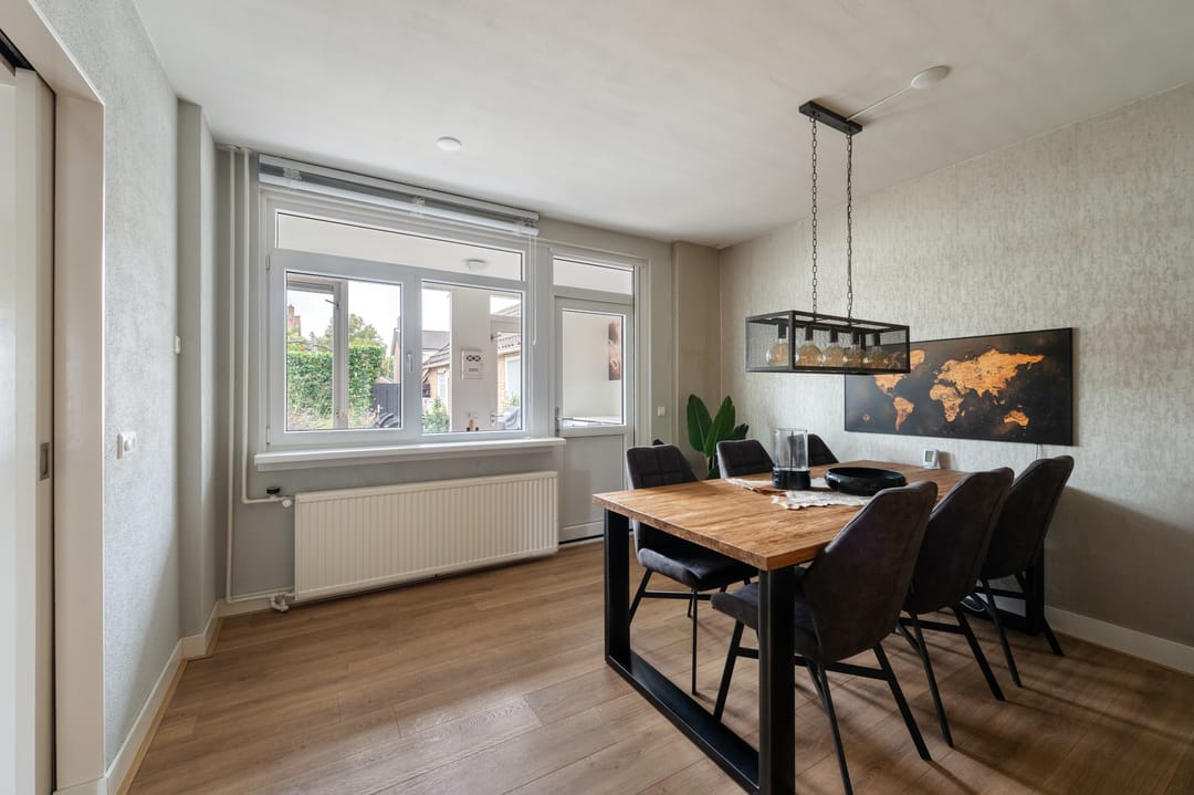 Photo 16 of Loogstraat 12