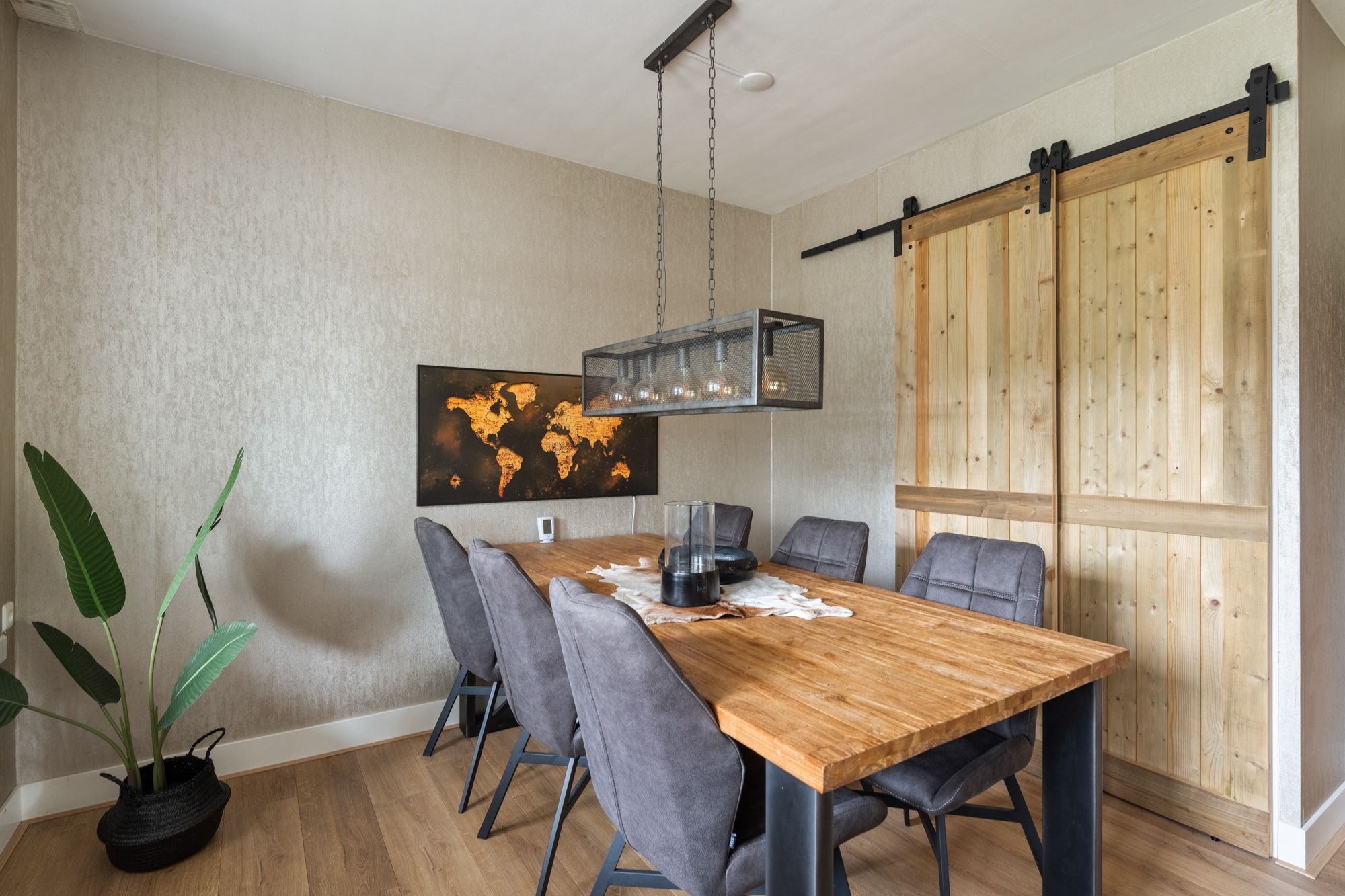 Photo 18 of Loogstraat 12