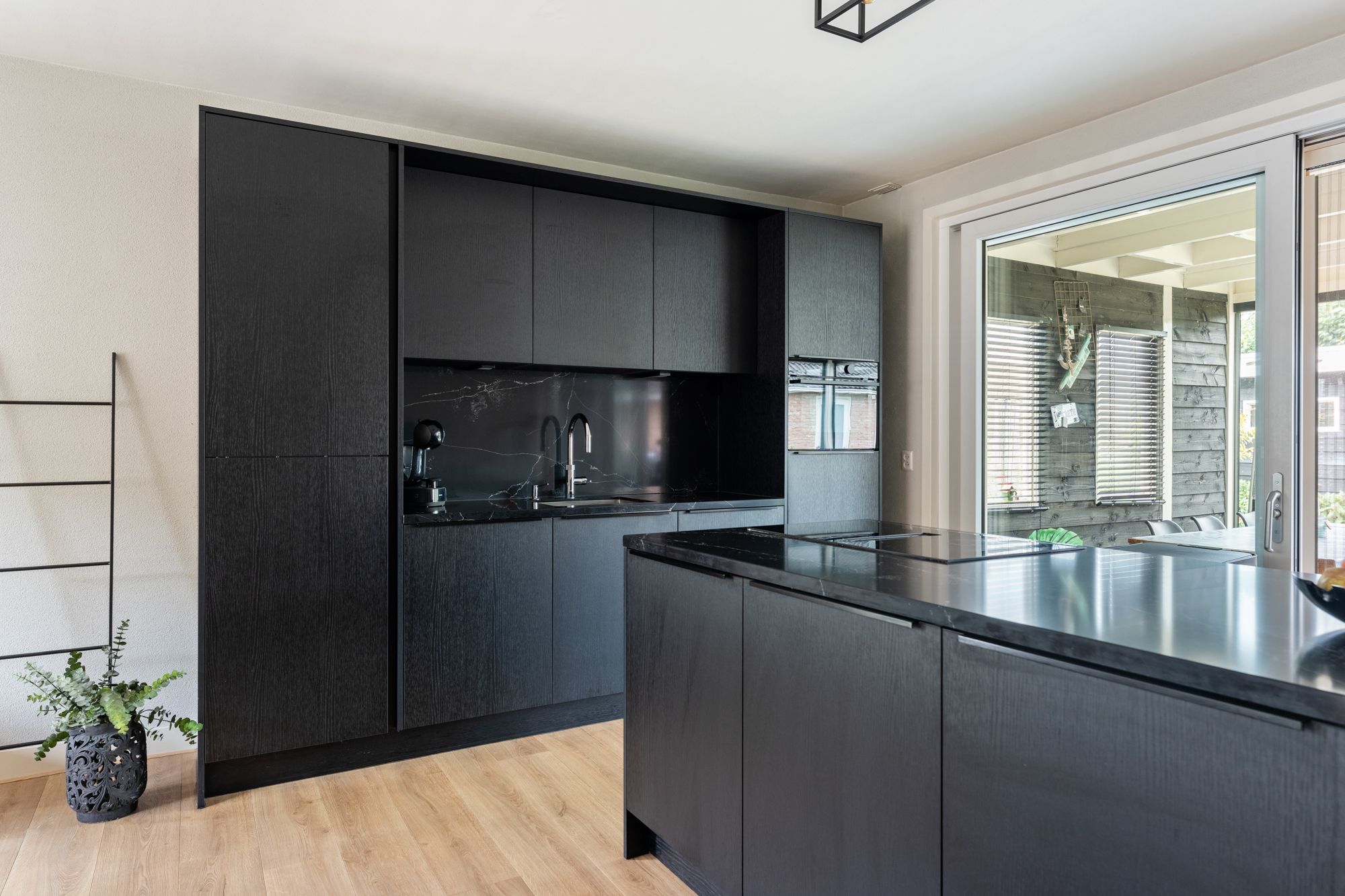 Photo 21 of Loogstraat 12