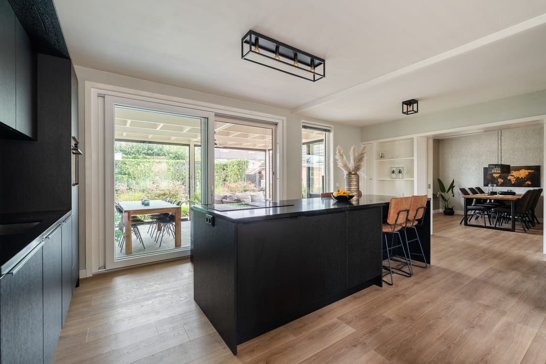 Photo 22 of Loogstraat 12