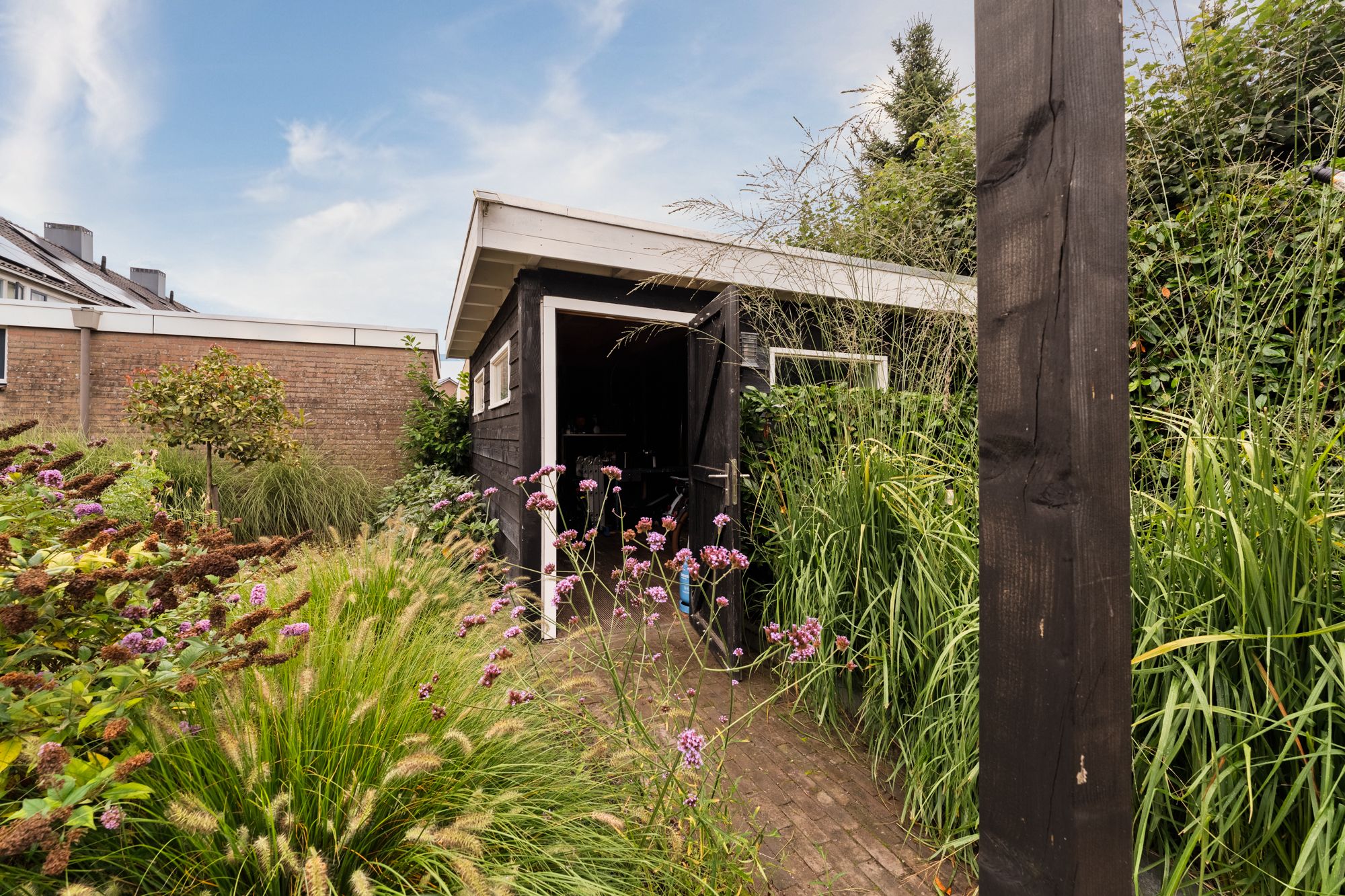 Photo 36 of Loogstraat 12