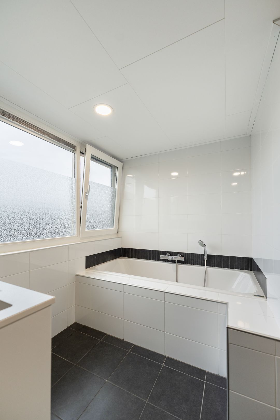 Photo 62 of Loogstraat 12