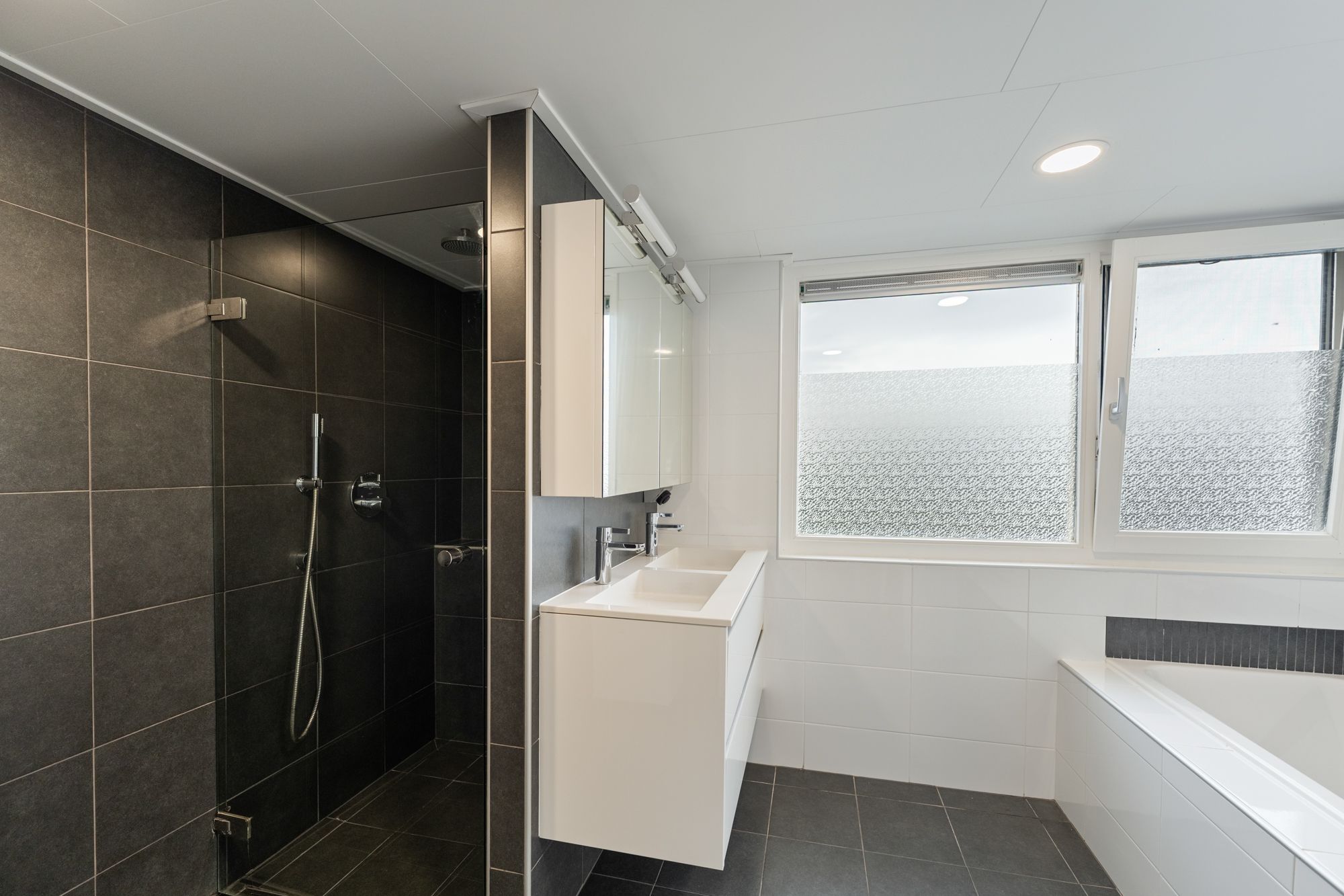 Photo 63 of Loogstraat 12