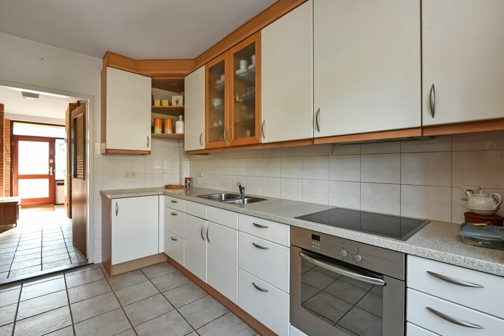 Photo 18 of Beethovenstraat 9