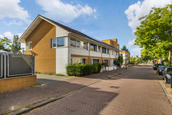 Foto 32 van van Leeuwenhoekstraat 1