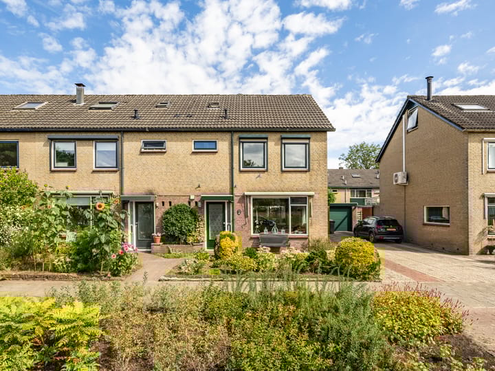 Foto 1 van Manegelaan 15