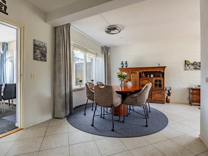 Foto 9 van Manegelaan 15