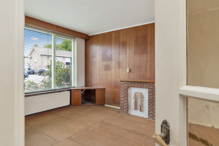 Photo 6 of Burgemeester van der Lelystraat 92