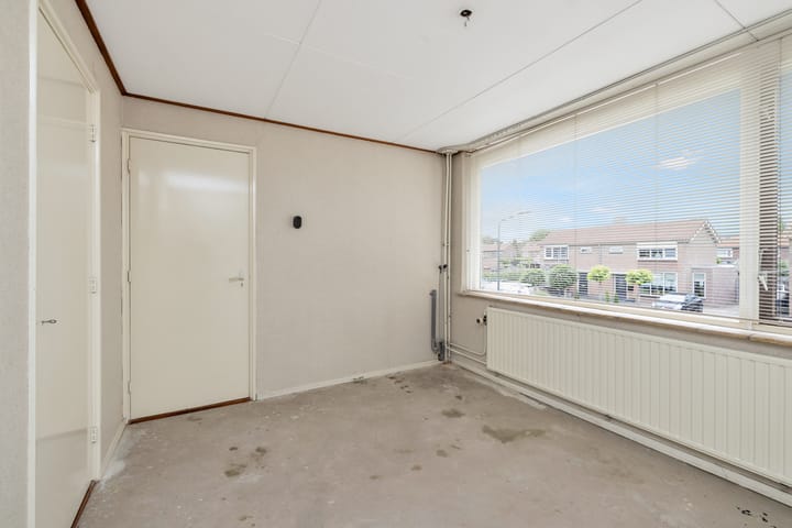 Photo 19 of Burgemeester van der Lelystraat 92