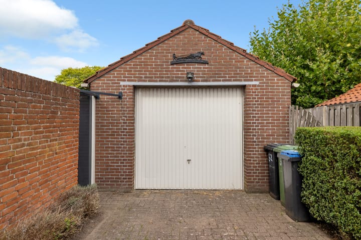 Photo 29 of Burgemeester van der Lelystraat 92