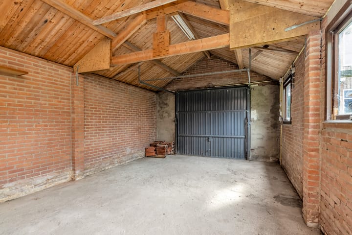 Photo 30 of Burgemeester van der Lelystraat 92