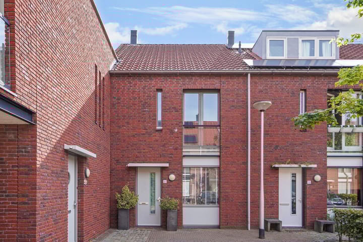 Foto 1 van Sint Eustatiusstraat 57