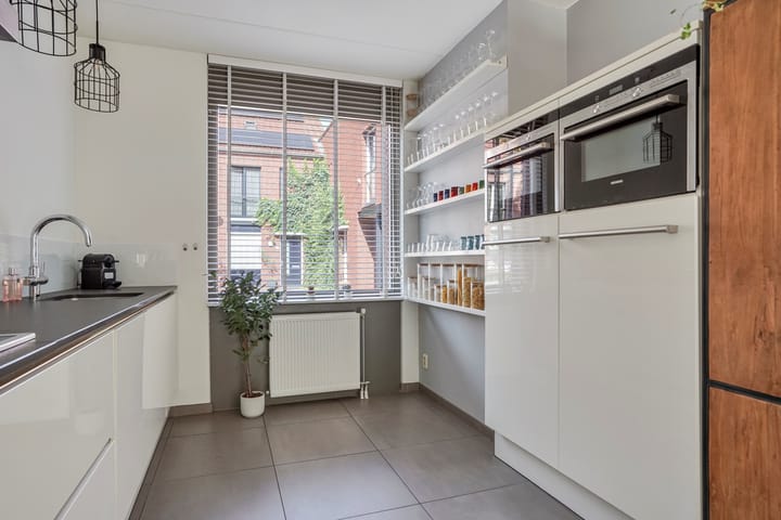 Foto 11 van Sint Eustatiusstraat 57