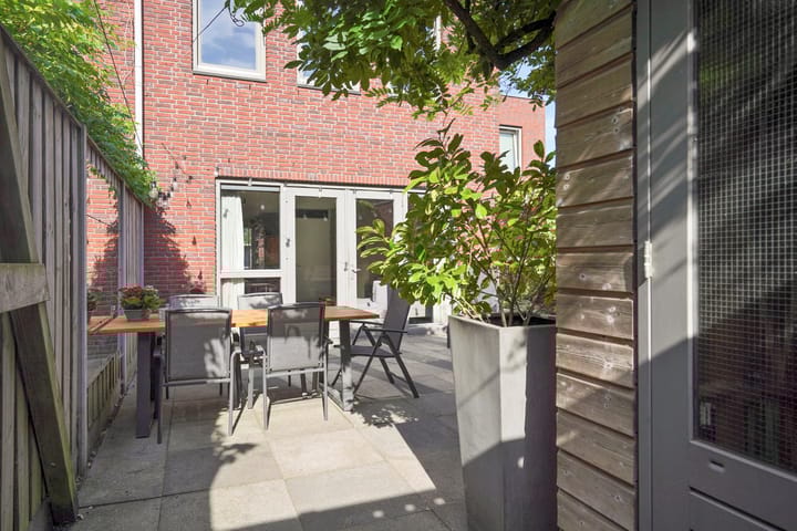 Foto 28 van Sint Eustatiusstraat 57