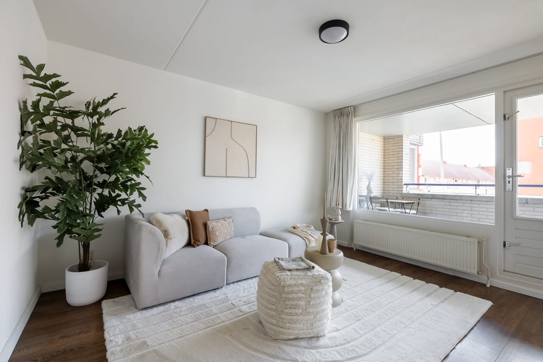 Photo 2 of Dollardstraat 44