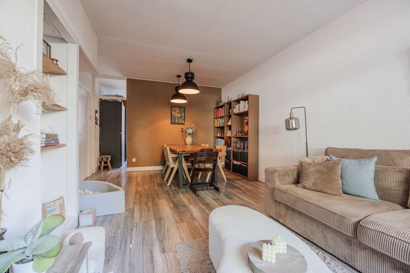 Photo 10 of Esdoornstraat 25