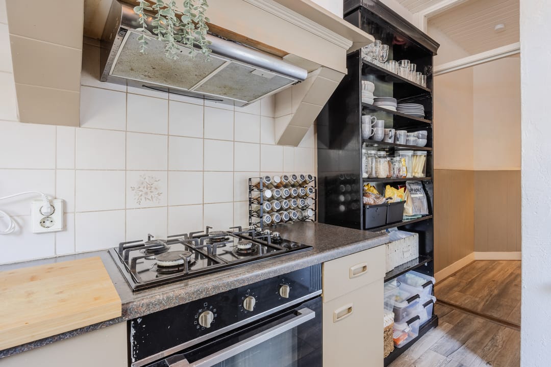 Photo 16 of Esdoornstraat 25