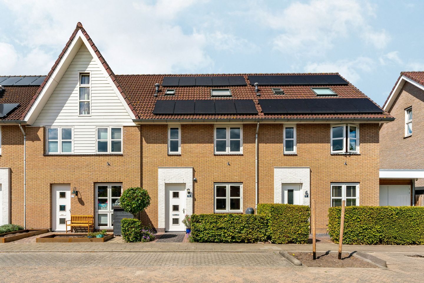 Foto 1 van Claustrum 75