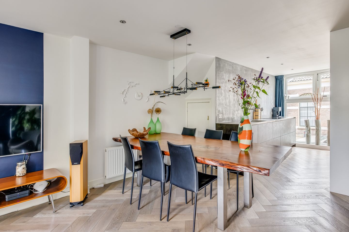 Foto 10 van Mgr. van de Weteringstraat 19